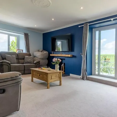 The House At Cherry Tree *