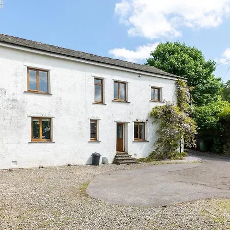 The House At Cherry Tree Natland